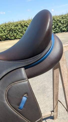 Sella mista Ikonic Selle mixte classique light 16.5" - 2022