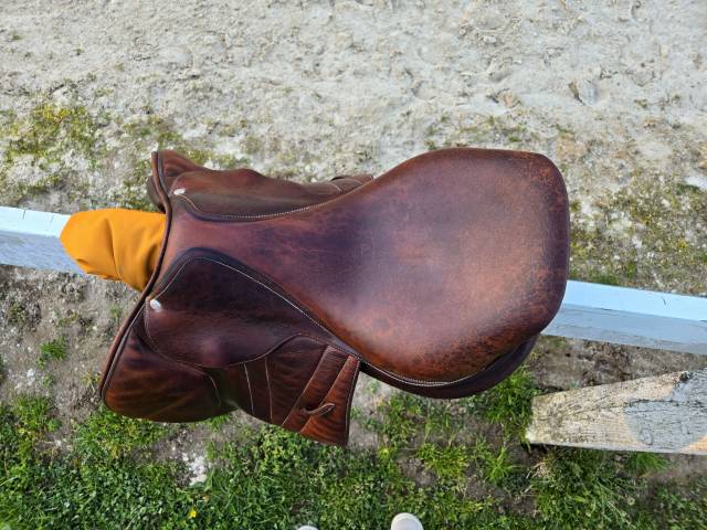 Sella da salto ostacoli Butet  17.5" - 2012