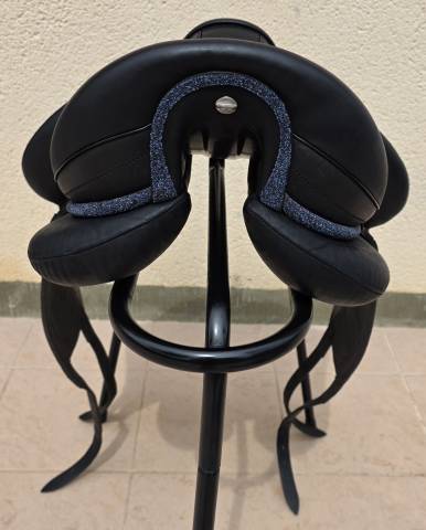 Sella da dressage Devoucoux  17.5" - 2020