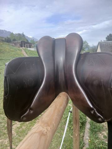 Sella da salto ostacoli Childeric  18" - 2019