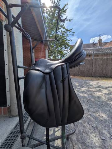 Sella da dressage Butet  17.5" - 2021