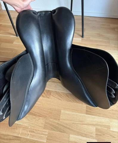 Sella amazzone Ikonic  17.5" - 2022