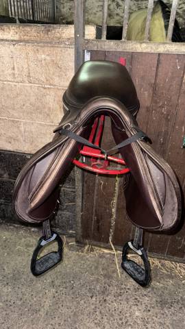 Sella da salto ostacoli Ikonic Light jumping  17.5" - 2022