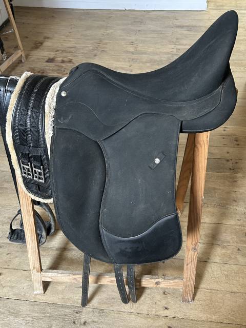 Sella da dressage Wintec Isabelle icon cairhart 17" - 2025