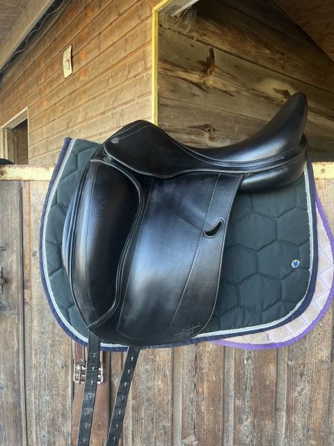 Sella da dressage Equipe  17" - 2020