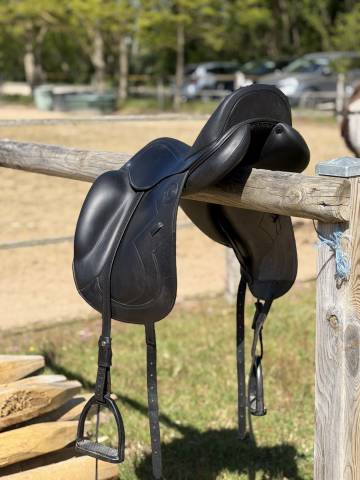 Sella da dressage Antar&egrave;s  17" - 2025