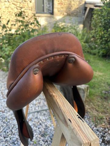 Sella da salto ostacoli Butet  17.5" - 2019