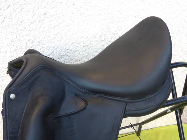 Sella da dressage Childeric  18" - 2021