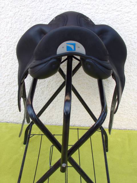 Sella da dressage Childeric  18" - 2021