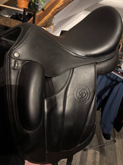 Sella da dressage Forestier  17" - 2022