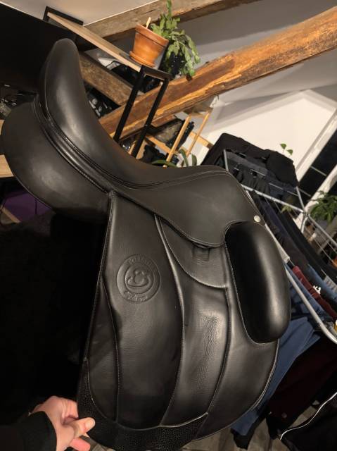 Sella da dressage Forestier  17" - 2022