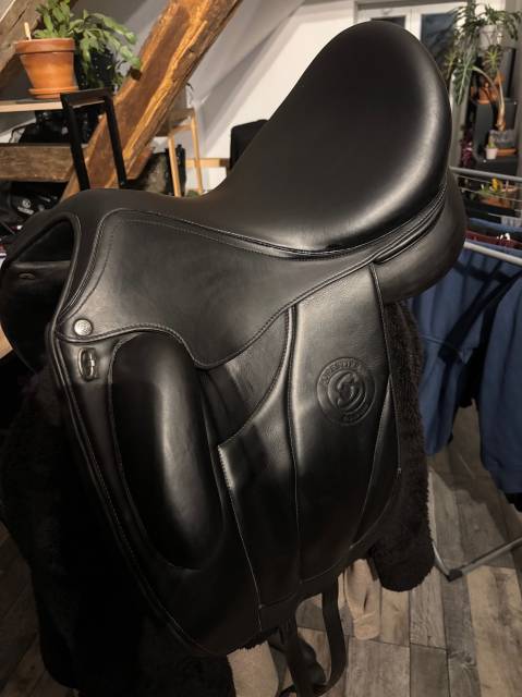 Sella da dressage Forestier  17" - 2022
