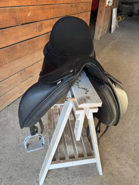 Sella da dressage Bates  17.5" - 2021