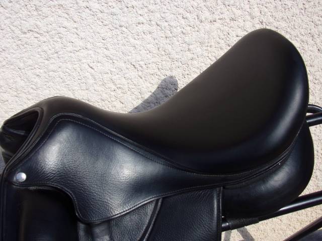 Sella da dressage Forestier  17.5" - 2024