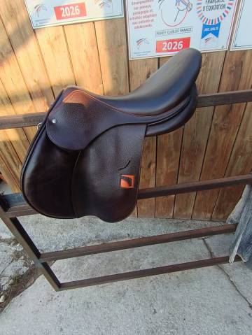 Sella da salto ostacoli Childeric  18.5" - 2019