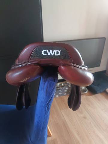 Sella da salto ostacoli CWD  18" - 2020