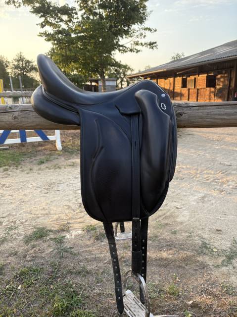 Sella da dressage Devoucoux  18" - 2015