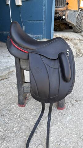 Sella da dressage Forestier  17.5" - 2023