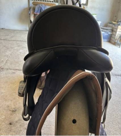 Sella da dressage  Lexhys dressage  15" - 2024