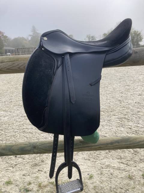 Sella da dressage Sommer Somero 17.5" - 2017