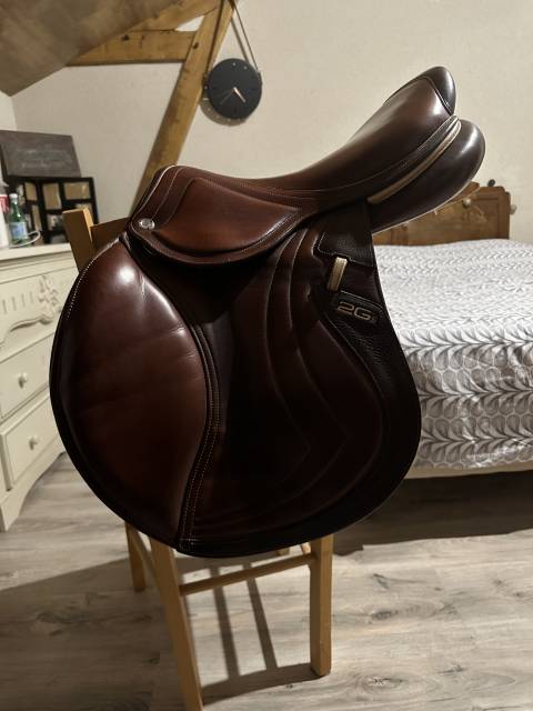 Sella da salto ostacoli CWD  17" - 2019