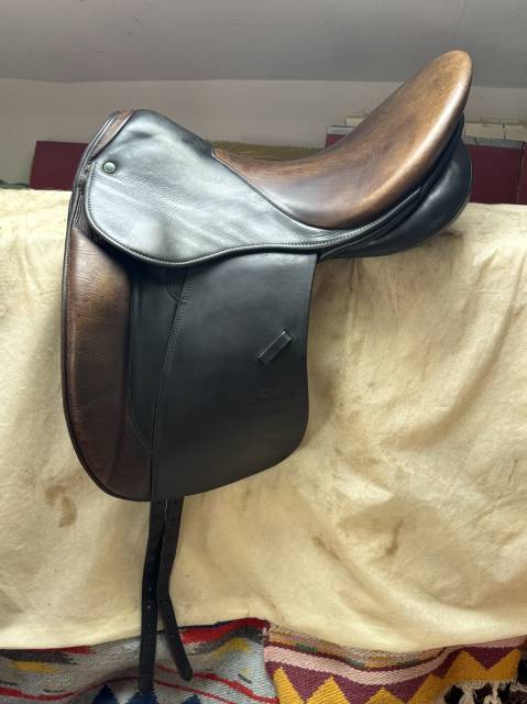 Sella da dressage Stubben  17.5" - 2020