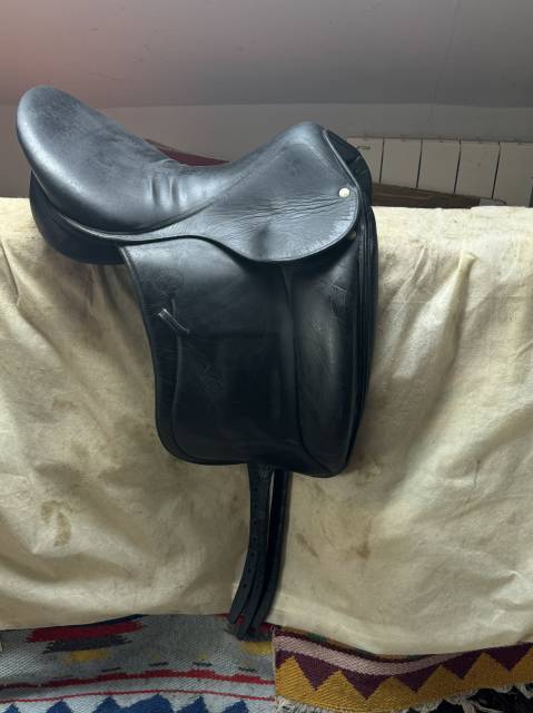 Sella da dressage Devoucoux  17.5" - 1996