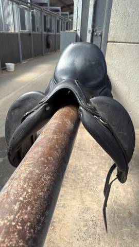 Sella da dressage Antar&egrave;s  17.5" - 2022