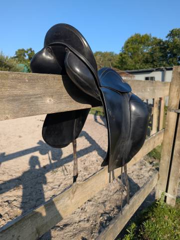 Sella da dressage Prestige Italia  16" - 2010