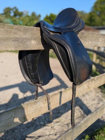 Sella da dressage Prestige Italia  16" - 2010