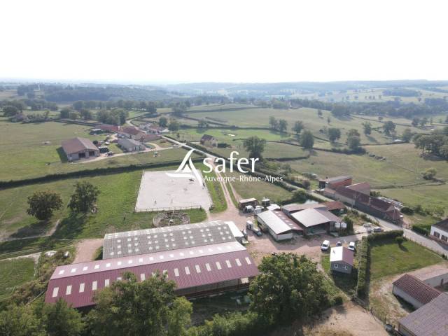 Propriet&agrave; equestre In vendita Allier