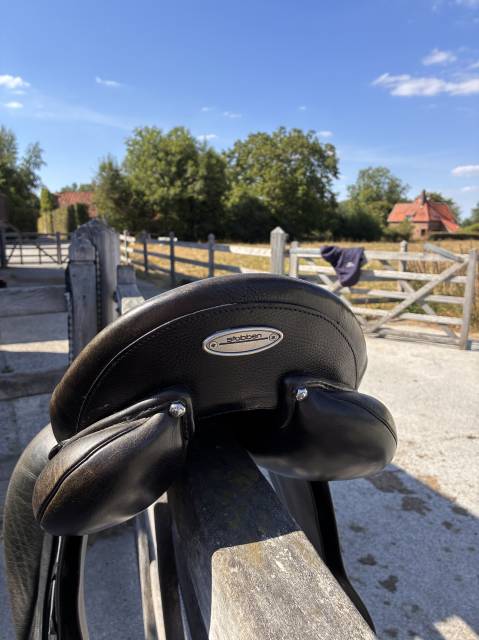 Sella da dressage Stubben  18" - 2021