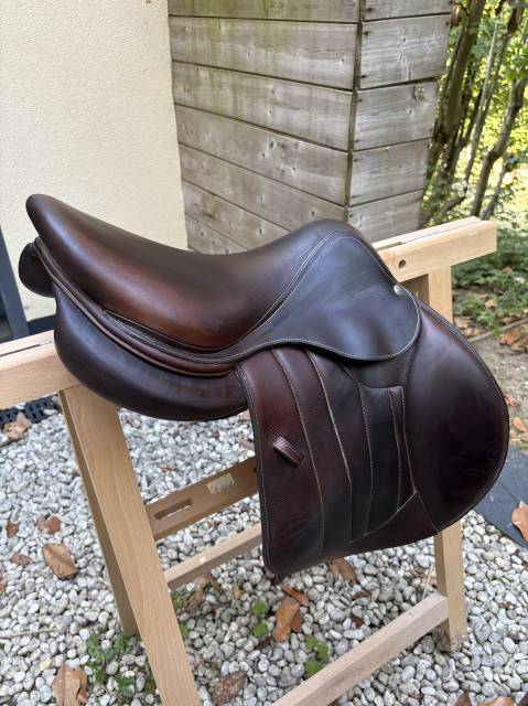 Sella da salto ostacoli Forestier  17" - 2022