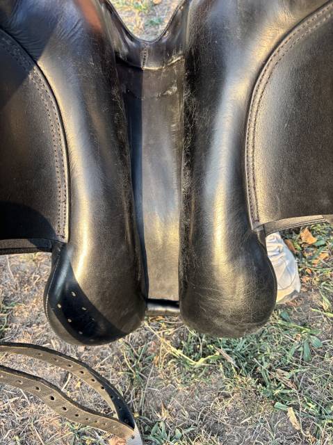 Sella da dressage Eric Thomas  17" - 2018