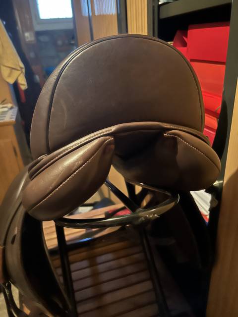 Sella da dressage Ikonic  17" - 2022