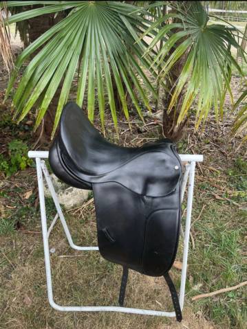 Sella da dressage County  17.5" - 2005