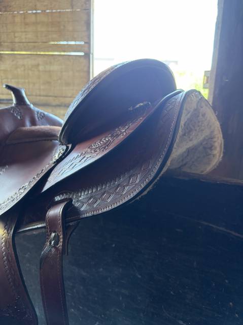 Sella western  HWEST saddlery  17.5" - 2017