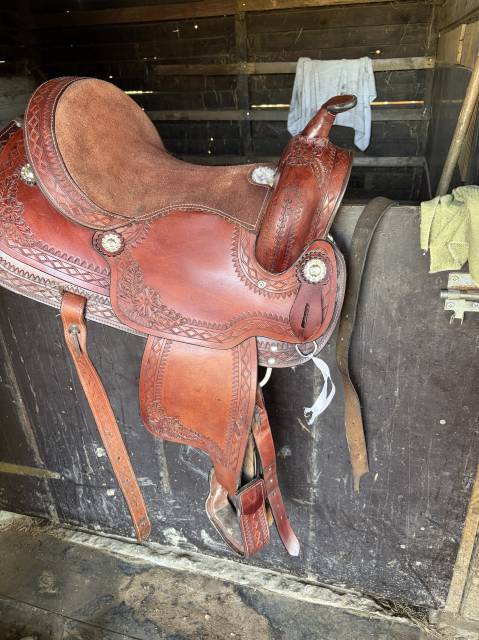 Sella western  HWEST saddlery  17.5" - 2017