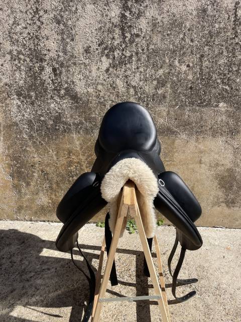 Sella da dressage Forestier  17.5" - 2023