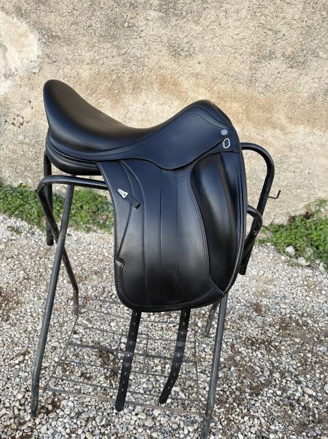 Sella da dressage Equipe  17.5" - 2022