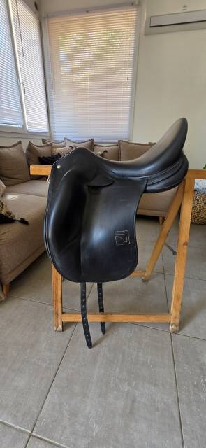 Sella da dressage Childeric  17.5" - 2021