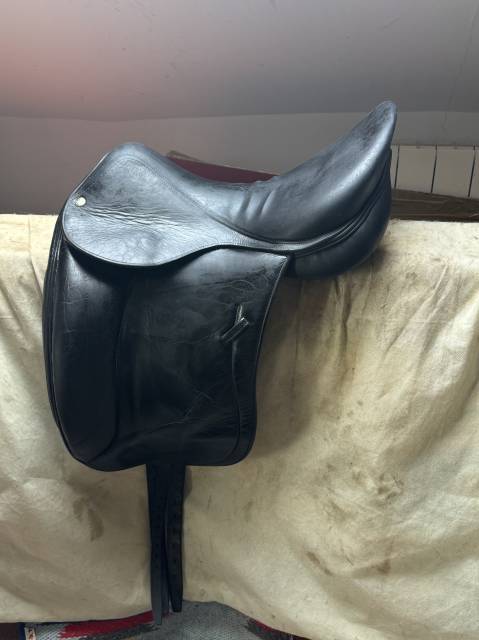 Sella da dressage Devoucoux  17.5" - 1996