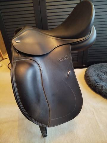 Sella da dressage Tekna  17.5" - 2017