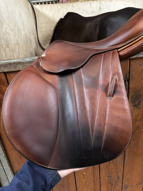 Sella da salto ostacoli Butet  18" - 2017