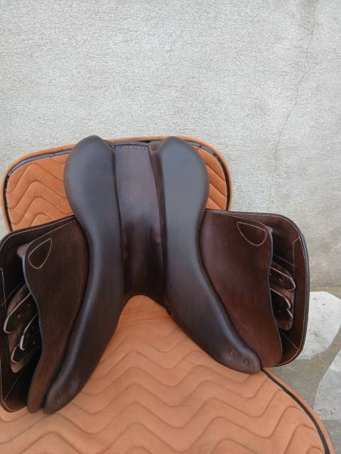 Sella da salto ostacoli Forestier  17" - 2025