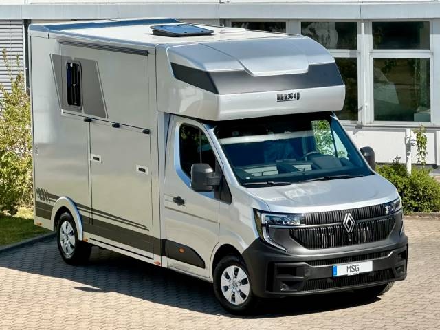 Van per Cavalli Renault RENAULT MASTER 170 MSG STALLION LIGHT AUTOMATIQUE 2026 Nuovo