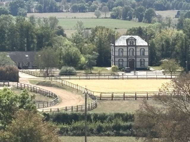 Centro di stagione cavallo In vendita Calvados