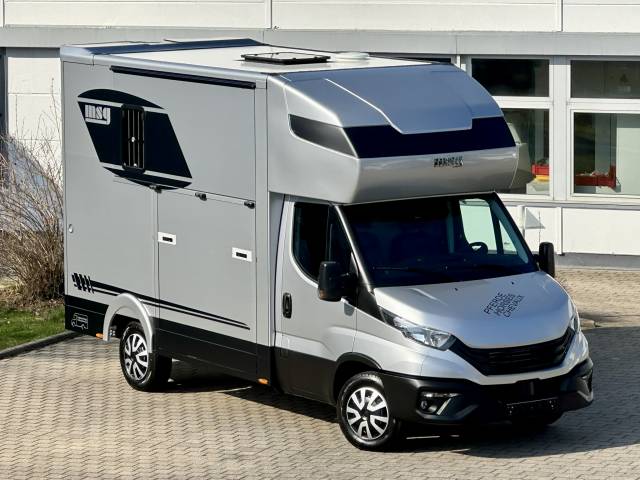 Van per Cavalli Iveco IVECO DAILY 35-210 HI-MATIC MSG STALLION LIGHT 2026 Nuovo