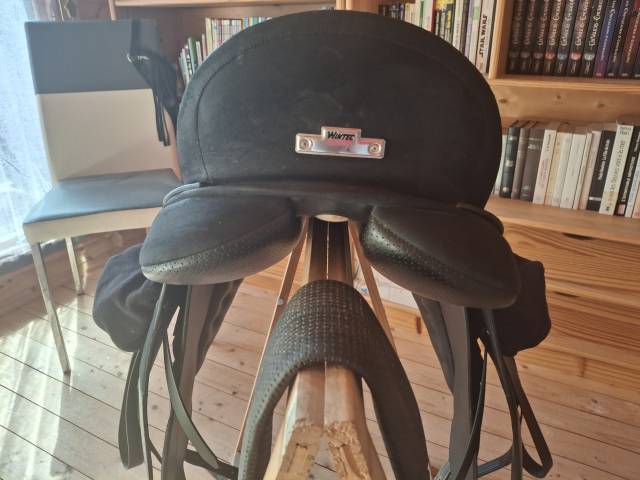 Sella da dressage Wintec  17" - 2012
