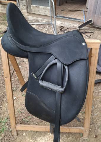 Sella da dressage Wintec  17" - 2012